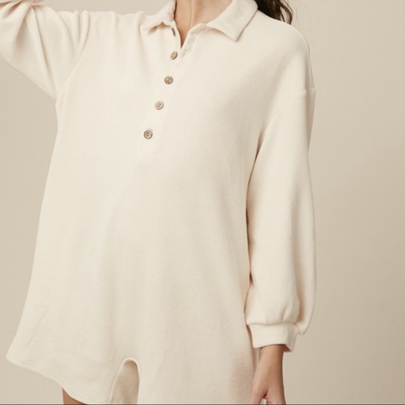 NWT Cozy romper - Picture 2 of 5